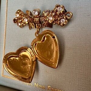 Vintage 1999 Gold heart locket brooch Vintage